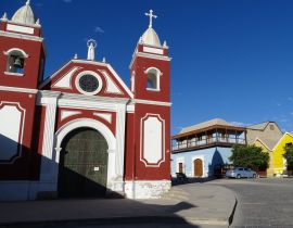 Lais Puzzle - Belen-Kirche in Moquegua (Süd-Peru) - 40 Teile