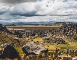 Lais Puzzle - Horizontales Panorama des Nationalreservats Huayllay, Peru - 40 Teile