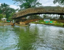 Lais Puzzle - Holzbrücke an der Quelle des Tioyacu-Flusses in Rioja Tarapoto, Peru - 40 Teile