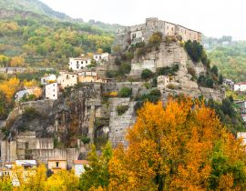 Lais Puzzle - Mittelalterliches Dorf Cerro al Volturno (Burg Pandone) in Molise - 40 Teile