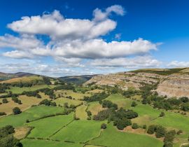 Lais Puzzle - Walisische Landschaft, von Castell Dinas Bran aus gesehen, in der Nähe von Llangollen, Denbighshire, Wales, UK - 40 Teile