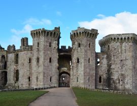 Lais Puzzle - Schloss Raglan in Monmouthshire Wales mit seinen imposanten Türmen - 40 Teile