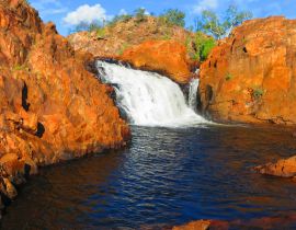Lais Puzzle - Schöner Wasserfall Edith Falls mit roten Felsen im Northern Territory, Australien in der Nähe von Pine Creek - 40 Teile