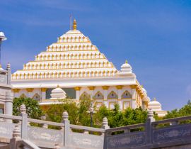 Lais Puzzle - Blick auf das schöne indische Gebäude, Puttaparthi, Andhra Pradesh, Indien - 40 Teile
