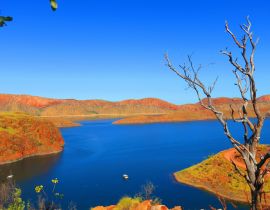Lais Puzzle - Hoch oben Blick auf den schönen Lake Argyle in der Nähe von Kununurra, Westaustralien an einem warmen sonnigen Tag mit blauem Himmel - 40 Teile