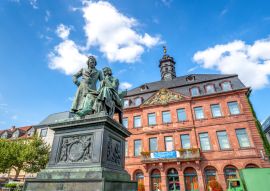 Lais Puzzle - Hanau, Gebröder Grimm Denkmal - 100, 200, 500 & 1.000 Teile