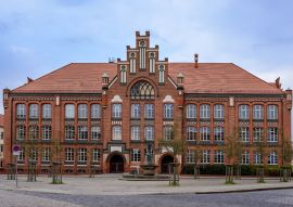 Lais Puzzle - Denkmalgeschützte Jahnschule in Wittenberge - 100, 200, 500 & 1.000 Teile