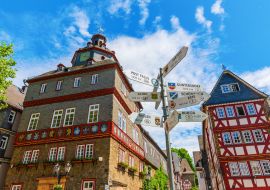 Lais Puzzle - Stadtbild auf dem Stadtplatz in Herborn, Deutschland - 1.000 Teile