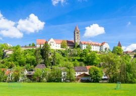 Lais Puzzle - Panorama zeigt den Ort Kastl im Lauterachtal - 100, 200, 500 & 1.000 Teile