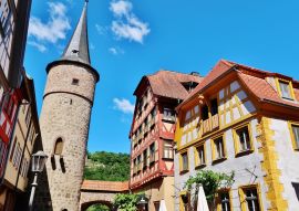 Lais Puzzle - Karlstadt, Turm, Maintor, Fachwerkhäuser - 100, 200, 500 & 1.000 Teile