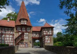 Lais Puzzle - Rödelseer Tor zum Dorf Iphofen - 100, 200, 500 & 1.000 Teile