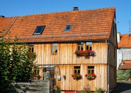 Lais Puzzle - Holzhaus in Wartenberg Vogelsberg - 100, 200, 500 & 1.000 Teile