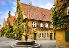 Lais Puzzle - Augsburg: Fuggerei - the world oldest social housing. Bavaria, Germany - 100, 200, 500 & 1.000 Teile