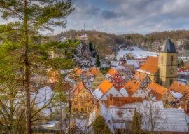 Lais Puzzle - Schöner winterlichen Ausblick auf Betzenstein - 100, 200, 500 & 1.000 Teile