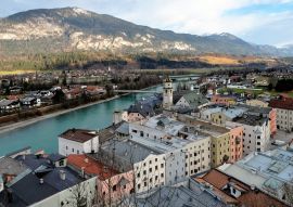 Lais Puzzle - Blick auf das historische Zentrum von Rattenberg, einer kleinen, malerischen mittelalterlichen Stadt am Inn in Tirol, Österreich - 100, 200, 500 & 1.000 Teile