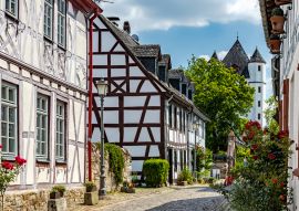 Lais Puzzle - Fachwerkhäuser in der Burgstraße in Eltville am Rhein - 100, 200, 500 & 1.000 Teile