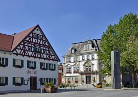 Lais Puzzle - Rathaus und Gasthof in Illertissen - 1.000 Teile