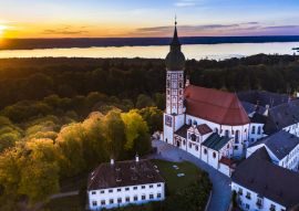 Lais Puzzle - Kloster Andechs, Luftaufnahme bei Sonnenuntergang, Ammersee, Fünfseenland, Pfaffenwinkel, Oberbayern, Bayern, Deutschland - 100, 200, 500 & 1.000 Teile