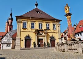Lais Puzzle - Eibelstadt, Marktplatz mit Rathaus und Mariensäule - 100, 200, 500 & 1.000 Teile