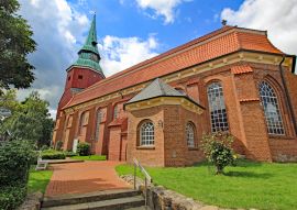 Lais Puzzle - Steinkirchen: Kirche St. Martini et Nicolai (um 1500, Niedersachsen) - 100, 200, 500 & 1.000 Teile