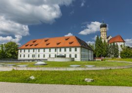 Lais Puzzle - Fürstbischöflisches Schloss und Stadtpfarrkirche St.Martin in Marktoberdorf - 100, 200, 500 & 1.000 Teile