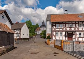 Lais Puzzle - Altstadt von Bindsachsen, einem Ortsteil von Kefenrod in Hessen, Deutschland - 100, 200, 500 & 1.000 Teile