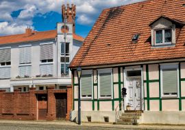 Lais Puzzle - kyritz, deutschland - altes fachwerkhaus und rathausturm - 100, 200, 500 & 1.000 Teile