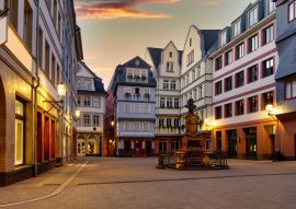 Lais Puzzle - Historische Ostzeile am Römerberg Frankfurt am Main - 100, 200, 500 & 1.000 Teile