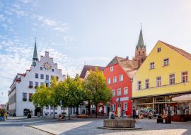 Lais Puzzle - Rathaus, Neumarkt in der Oberpfalz, Deutschland - 1.000 Teile