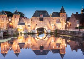 Lais Puzzle - Koppelpoort mittelalterliche niederländische Festungsstadt Amersfoort bei Nacht, Niederlande - 100, 200, 500 & 1.000 Teile