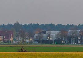 Lais Puzzle - kleines ländliches holländisches Dorf, Rucphen, Nordbrabant, Die Niederlande, klassisches kleines Dorf - 100, 200, 500 & 1.000 Teile