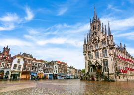 Lais Puzzle - Rathaus von Gouda am Marktplatz, Niederlande - 100, 200, 500 & 1.000 Teile