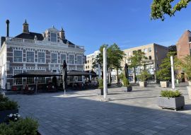 Lais Puzzle - Historisches Gebäude in der Altstadt von Heerenveen - 100, 200, 500 & 1.000 Teile