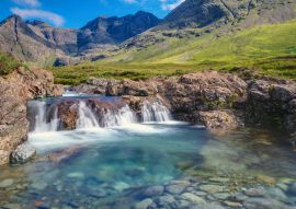 Lais Puzzle - Kleiner Wasserfall auf der Isle of Skye in Schottland - 100, 200, 500 & 1.000 Teile