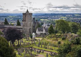 Lais Puzzle - Blick auf den Friedhof hinter der Church of the Holy Rude, in Stirling, Schottland - 100, 200, 500 & 1.000 Teile