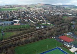 Lais Puzzle - Luftbild über der Stadt Milngavie, Glasgow, Schottland - 100, 200, 500 & 1.000 Teile