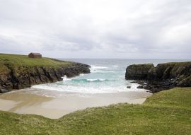 Lais Puzzle - Port Stoth Bucht mit Brandung in der Nähe des Butt of Lewis auf der Insel Lewis and Harris - 100, 200, 500 & 1.000 Teile