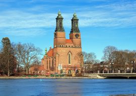 Lais Puzzle - Klosterkirche in Eskilstuna, Schweden - 100, 200, 500 & 1.000 Teile