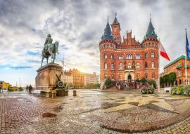 Lais Puzzle - Blick auf Helsingborg Rathaus von Stortorget Platz in regnerischen Abend in Helsingborg, Schweden - 100, 200, 500 & 1.000 Teile