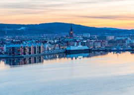 Lais Puzzle - Sonnenuntergang Luftaufnahme der schwedischen Stadt Sundsvall - 100, 200, 500 & 1.000 Teile