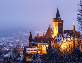 Lais Puzzle - Das Schloss in Wernigerode in einer kalten Winternacht - 40, 100, 200, 500 & 1.000 Teile