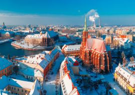 Lais Puzzle - Luftbildpanorama der Altstadt und des Ostrow Tumski mit der Kirche des Heiligen Kreuzes und des Heiligen Bartholomäus von der Johanneskathedrale aus am Wintermorgen in Breslau, Polen - 100, 200, 500 & 1.000 Teile