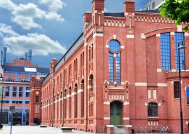 Lais Puzzle - alte Gebäude der CHP in Lodz nach der Revitalisierung - 100, 200, 500 & 1.000 Teile