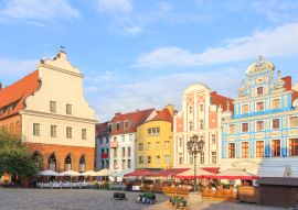 Lais Puzzle - Stettin - historische Mietshäuser auf dem Altstädter Ring und das gotisch-barocke Alte Rathaus an der polnischen Route der roten Gotik - 100, 200, 500 & 1.000 Teile