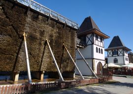 Lais Puzzle - Gradierwerke, Sole-Inhalationstürme in Inowrocław, Polen - 100, 200, 500 & 1.000 Teile