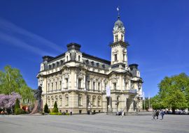 Lais Puzzle - Das Rathaus. Historisches Stadtzentrum von Nowy Sacz, Polen - 100, 200, 500 & 1.000 Teile