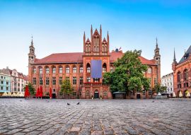 Lais Puzzle - Gotische Fassade des Alten Rathauses von Torun auf dem Alten Markt, Polen - 100, 200, 500 & 1.000 Teile