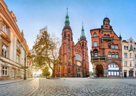 Lais Puzzle - Legnica, Polen. Blick auf die Kathedrale St. Peter und Paul der Apostel bei Sonnenaufgang - 100, 200, 500 & 1.000 Teile