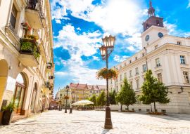 Lais Puzzle - Alter Stadtplatz und Rathausgebäude in der Stadt Kalisz, Polen - 100, 200, 500 & 1.000 Teile