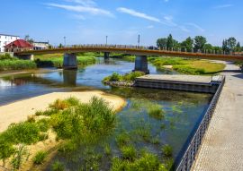 Lais Puzzle - Promenade am Warthe-Ufer mit Torunski-Brücke in der historischen Altstadt von Konin, Polen - 100, 200, 500 & 1.000 Teile